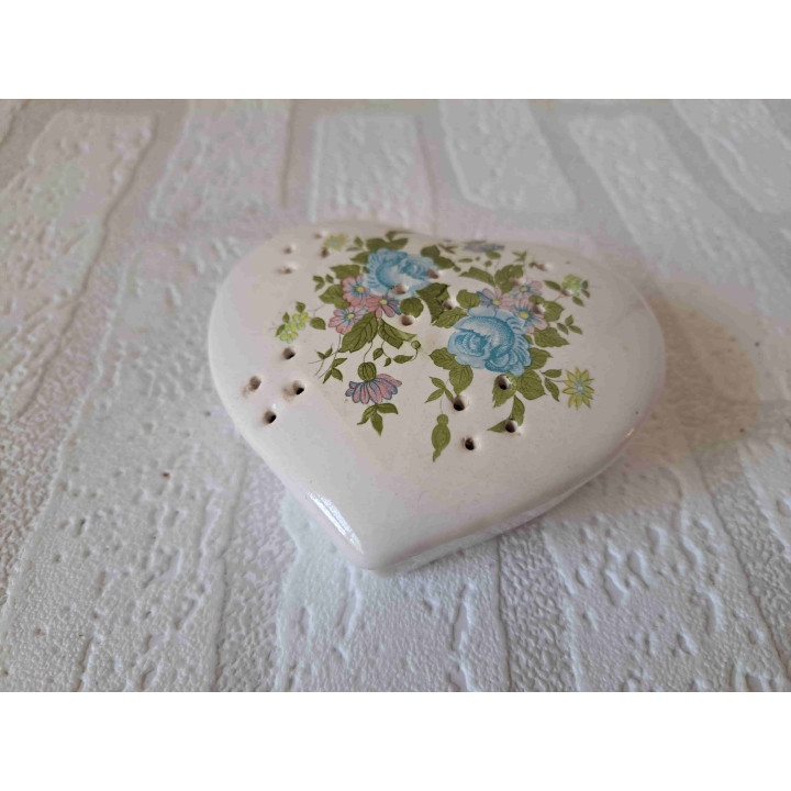 Heart Pomander of Porcelain 10x10x3cm