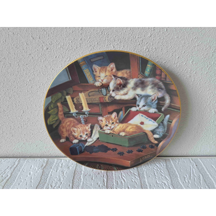 Poezen op de secretaire Kahla wandbord D20 cm