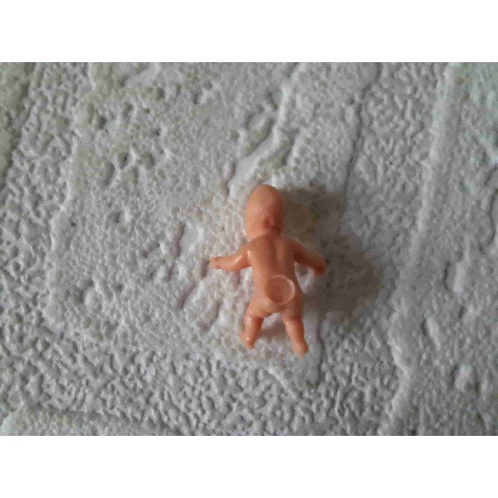 Rubber baby wit poppetje 1:24 poppenhuis 2x2x1.5cm - Poppenhuis miniatuur