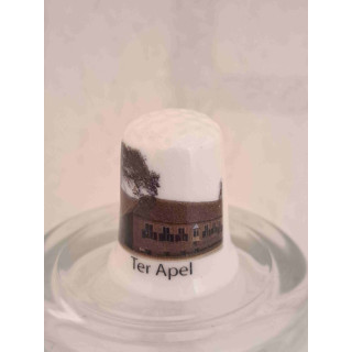 Klooster in Ter Apel in de provincie Groningen op een porselein vingerhoedje