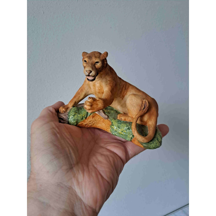 Franklin Mint Great Cats Aziatische Leeuwin van Porselein (14 cm)