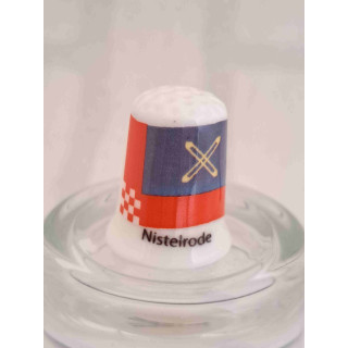 Vlag van Nistelrode in de gemeente Bernheze op een porselein vingerhoedje
