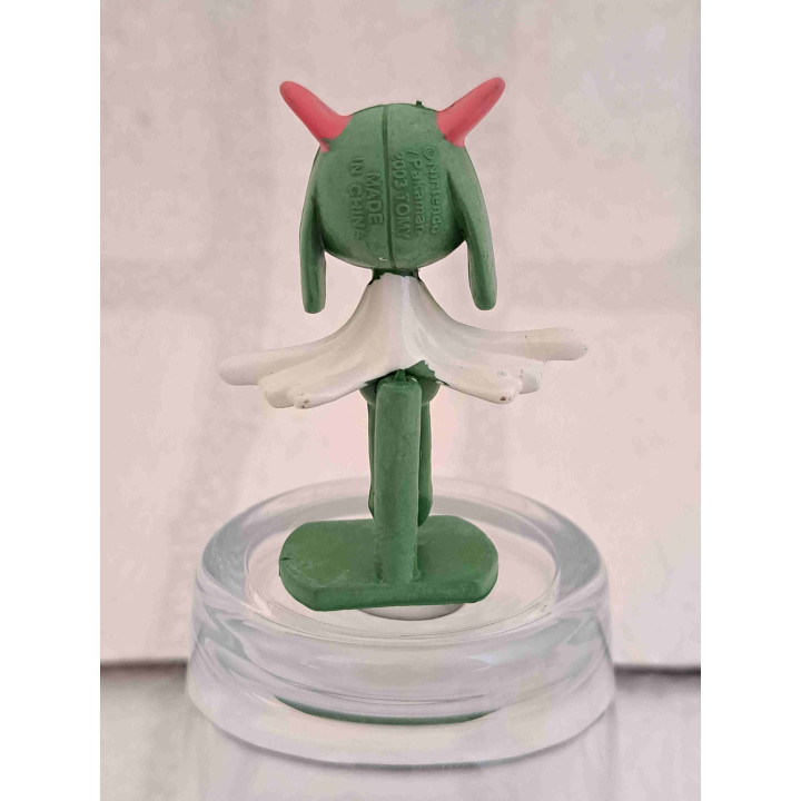 Kirlia Pokemon figuur Tomy van hard rubber 5.5x4cm - pokemon artikelen