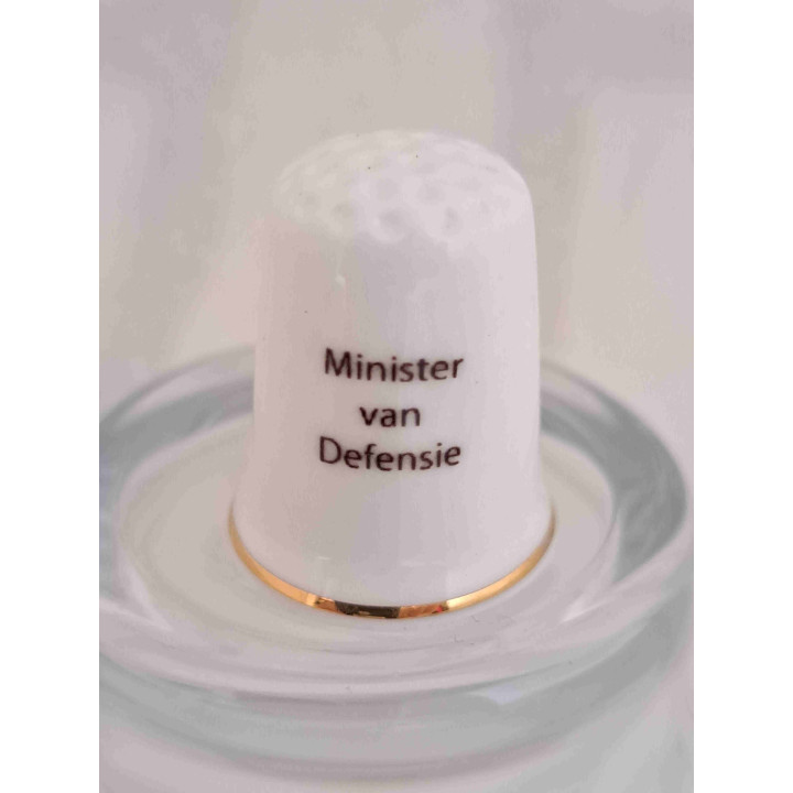 Porseleinen vingerhoedje met Hans Hillen  met goud randje - Verzamelobject