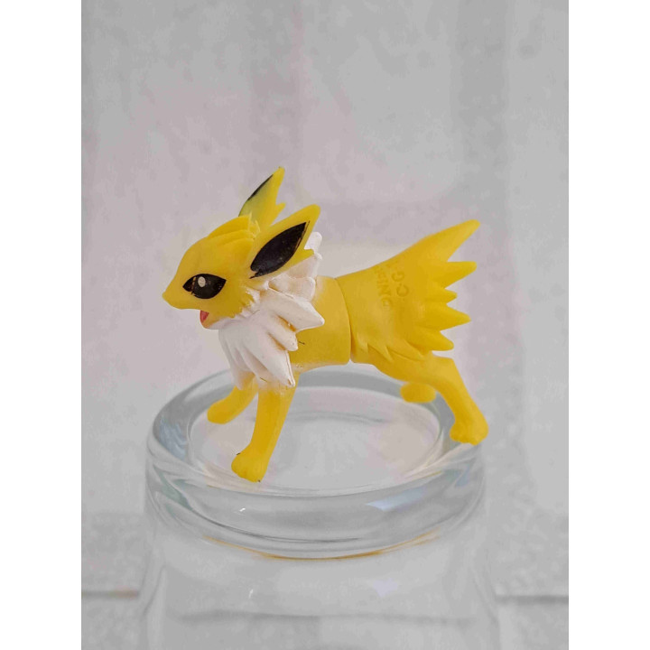 Jolteon Pokemon figuur