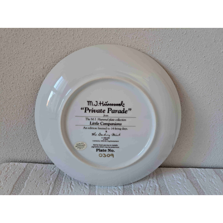 MI Hummel Goebel Private parade wandbord D20.5cm - wandborden