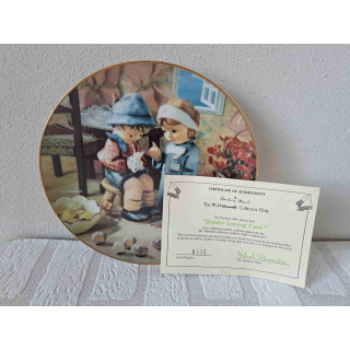 Hummel Goebel Tender loving care wandbord D20.5cm