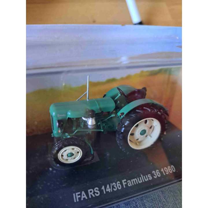 IFA RS 14-36 Famulus 36 1960 tractor landbouwvoertuig Hachette Collections SNC 1:43 - modelauto
