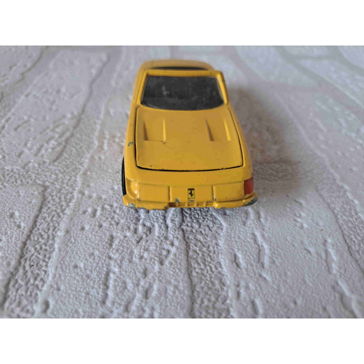 Ferrari 365 GTS 4 1:38 - modelauto