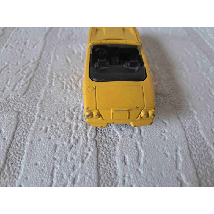 Ferrari 365 GTS 4 1:38 - modelauto