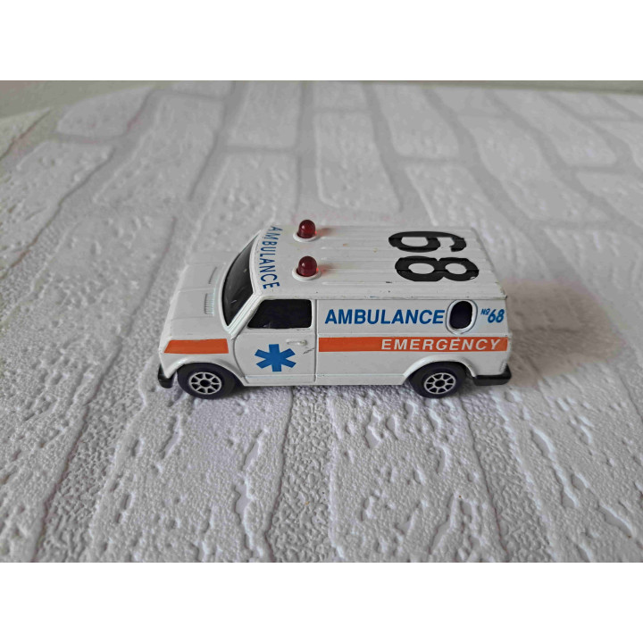 Ford Econoline Ambulance - modelauto
