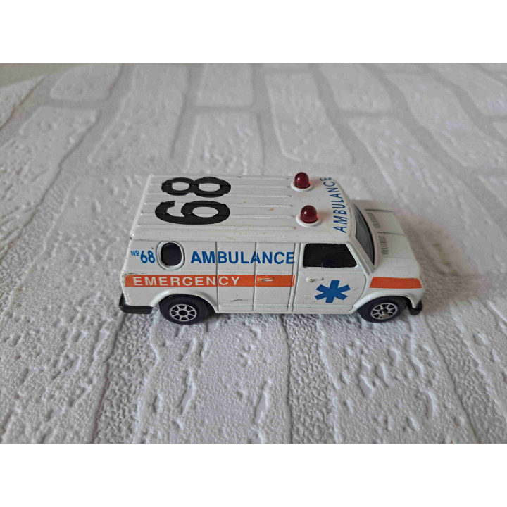 Ford Econoline Ambulance - modelauto
