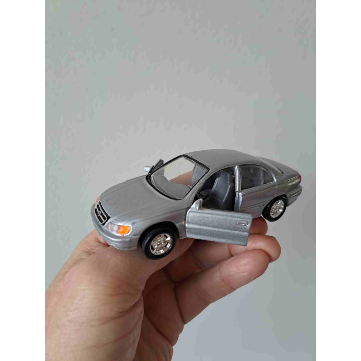 Opel Omega Tins Toys 1:38