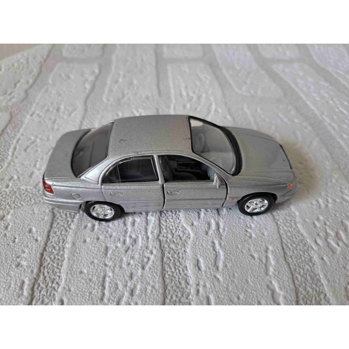 Opel Omega Tins Toys 1:38 - modelauto
