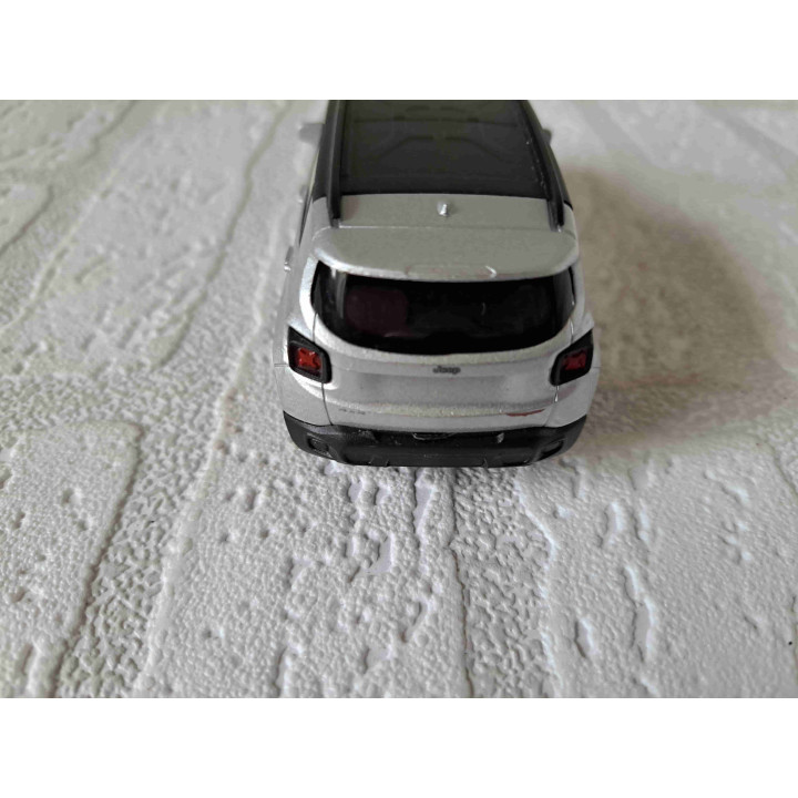 Welly 43736 Jeep Renegade Trailhawk 1:36 Scale Model