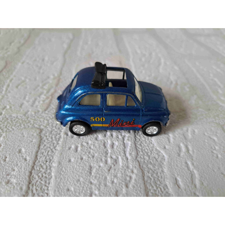 Fiat 500 met sunroof en opdruk Mini 500 - modelauto
