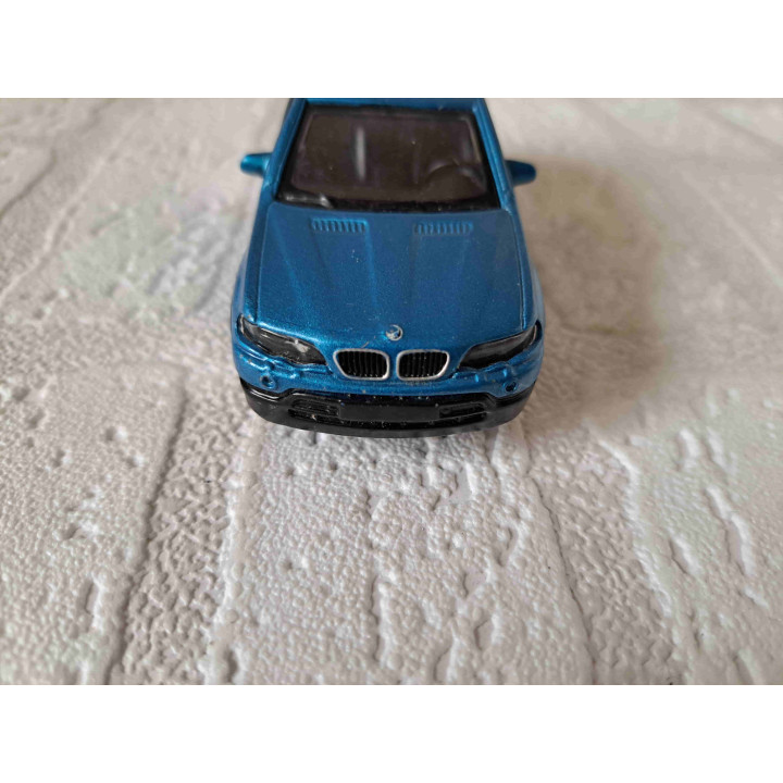 BMW X5 SUV Blue Maisto 1:43 Miniature