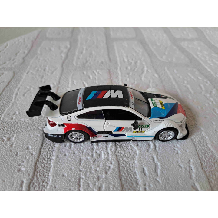 BMW M4 CCA 1:44 - modelauto