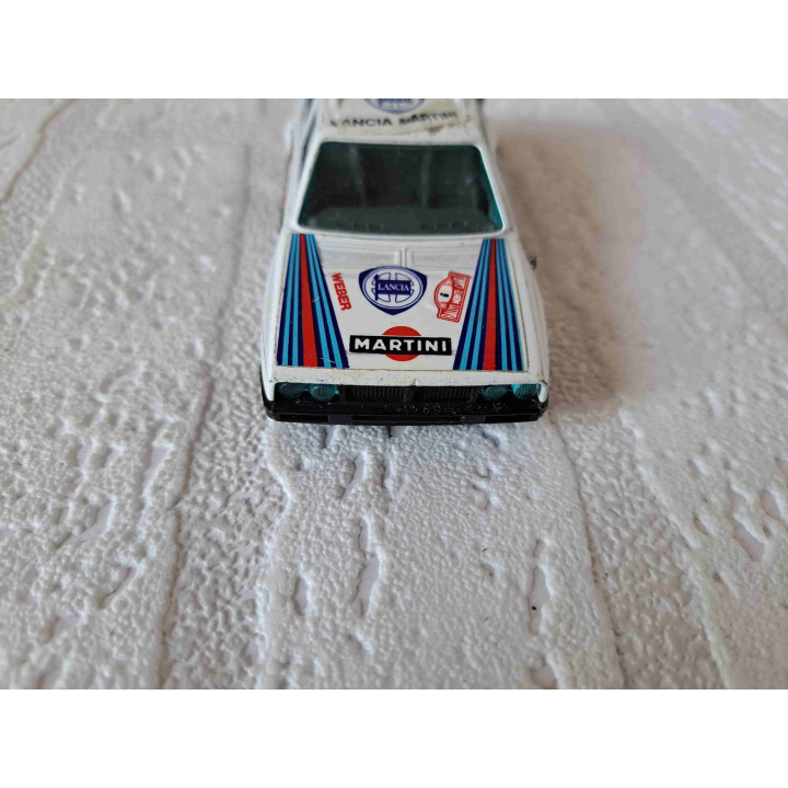 Lancia Delta S4 Le Mans Martini Bburago 1:43 - modelauto