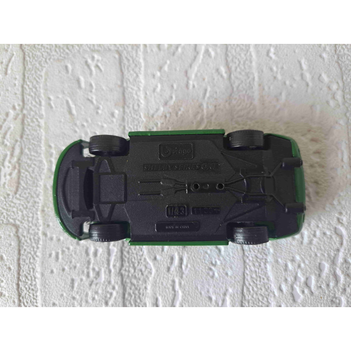 Shelby Series One roadster Bburago 1:43 - modelauto