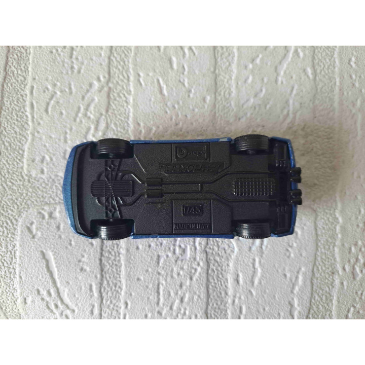 Chevrolet Corvette C5 Bburago 1:43 - modelauto