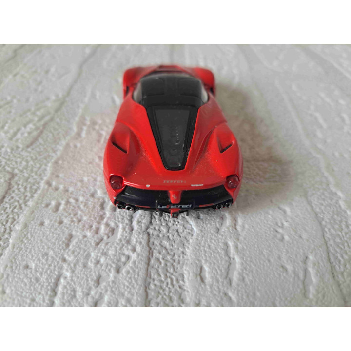 Ferrari Laferrari F150 Bburago 1:43 - modelauto