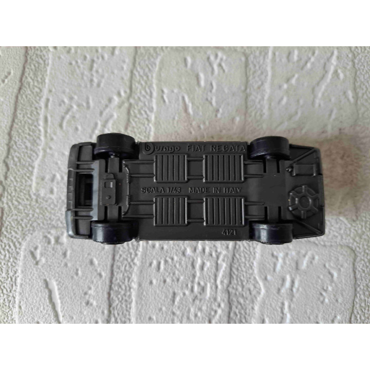 Fiat Regata Pirelli 1:43 Bburago Miniatuur