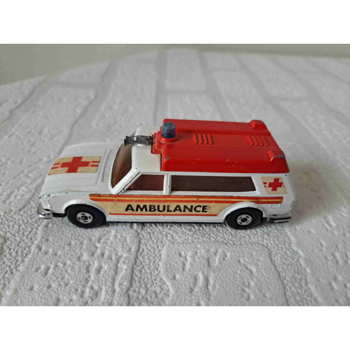 Ambulance Matchbox Speed Kings K49 - modelauto