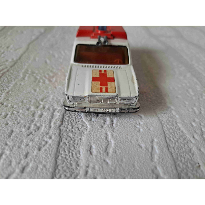 Ambulance Matchbox Speed Kings K49 - modelauto