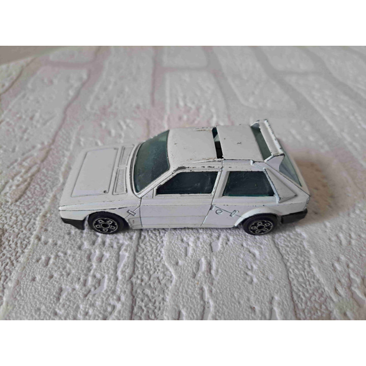 Lancia Delta S4 Bburago 1:43 - modelauto