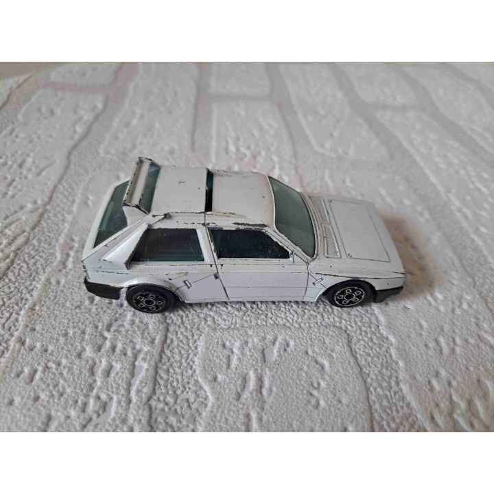 Lancia Delta S4 Bburago 1:43 - modelauto