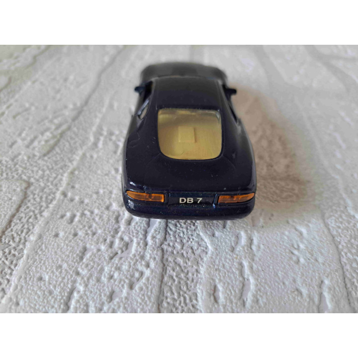 Aston Martin DB7 Maisto Shell 1:40 donkerblauw - modelauto