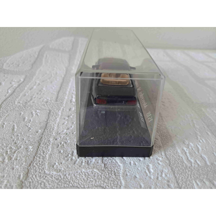 Mercedes-Benz 500 SL Coupé Zwart 1:43 Solido 1518 Modelauto