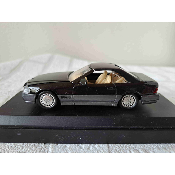 Mercedes-Benz 500 SL Coupé Zwart 1:43 Solido 1518 Modelauto