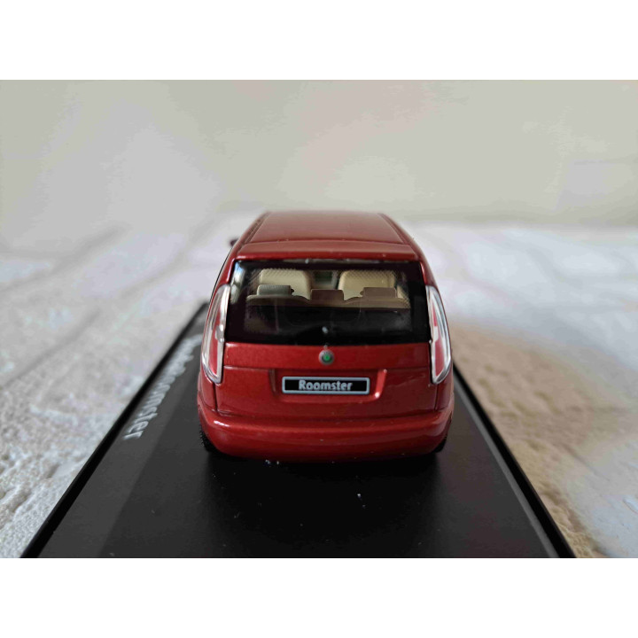 Skoda Roomster 2015 1:43 Abrex Diecast Miniature Model