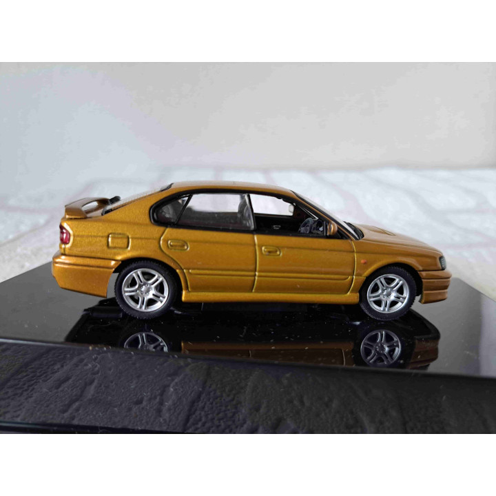 Subaru Legacy B4 1999 1:43 AUTOart 58611 Scale Model