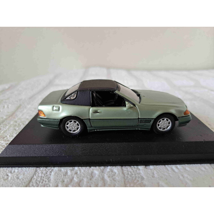 Mercedes 320 SL 1:43 Detailcars Revell Groengrijs