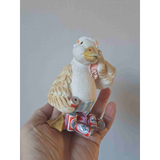 Dizzy Duck Drinkt Blikjes Bier Leonardo Collection Beeldje 12x9x14 cm