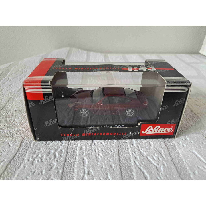 Porsche 911 Carrera 996 1:43 Schuco 04343 roodbruin