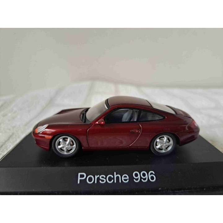 Porsche 911 Carrera Coupe 996 1997-2001 1:43 Schuco 04343