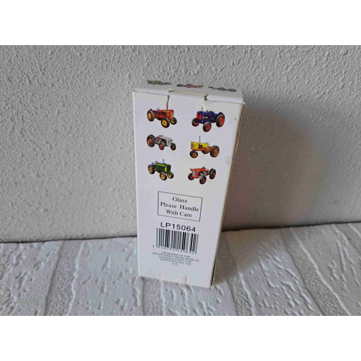 MG BG T op een sleutelhanger van metaal en glas - The leonardo collection