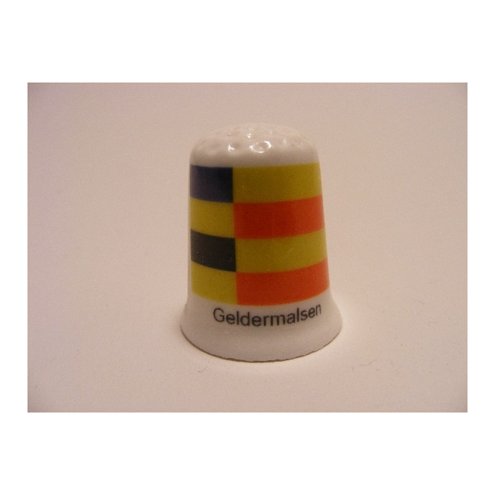 Geldermalsen gemeentevlag op een vingerhoedje