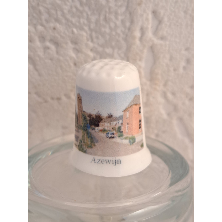 Kerkdorp Azewijn in de gemeente Montferland op een vingerhoedje