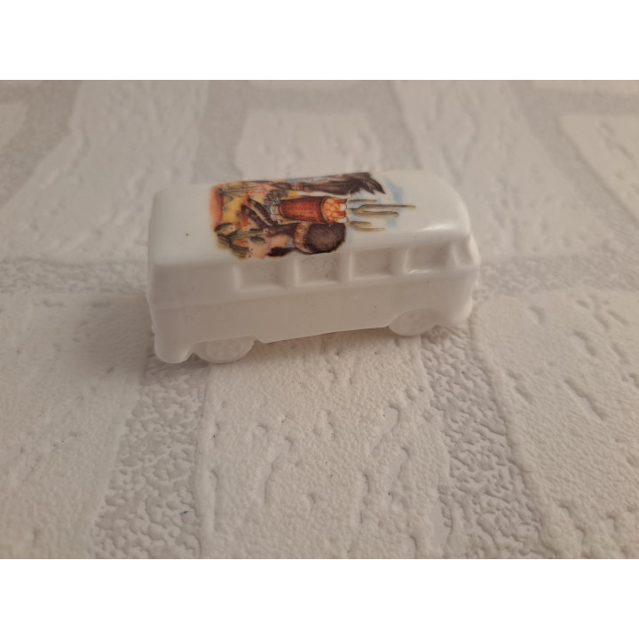Volkswagen bus met Ezel met mand, porselein 6x2.5x2.5cm - handgemaakt