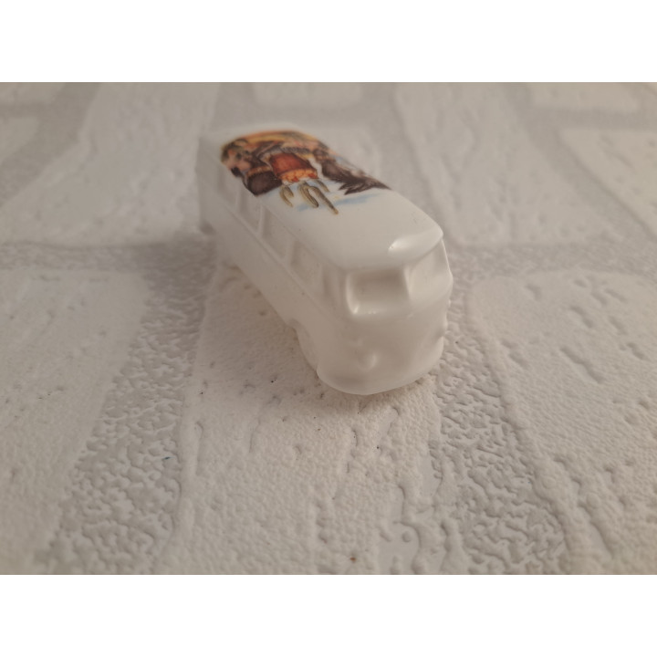 Volkswagen bus met Ezel met mand, porselein 6x2.5x2.5cm - handgemaakt