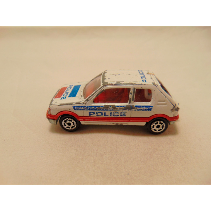 Peugeot 205 GTI 1990 politie 1:53 Majorette 281