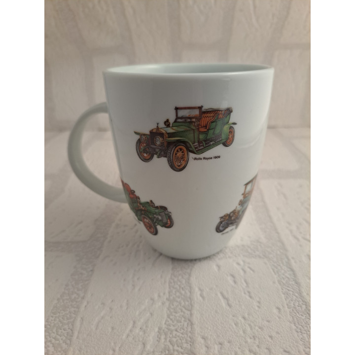 Beker van porselein met rondom verschillende oldtimers - handgemaakt