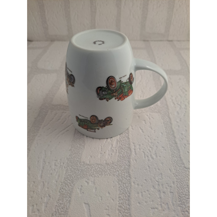 Beker van porselein met rondom verschillende oldtimers - handgemaakt