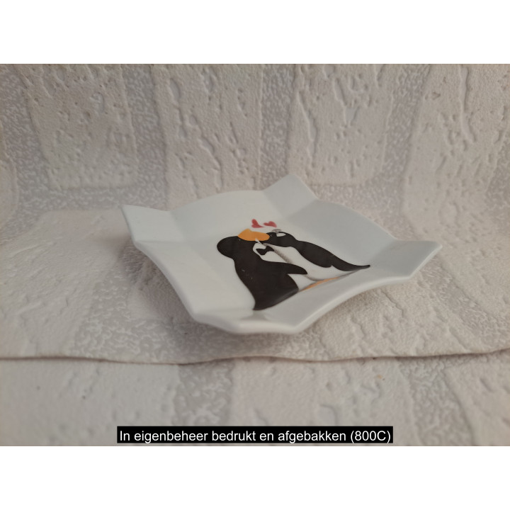 Amuse schaaltje met verliefde pinguïns