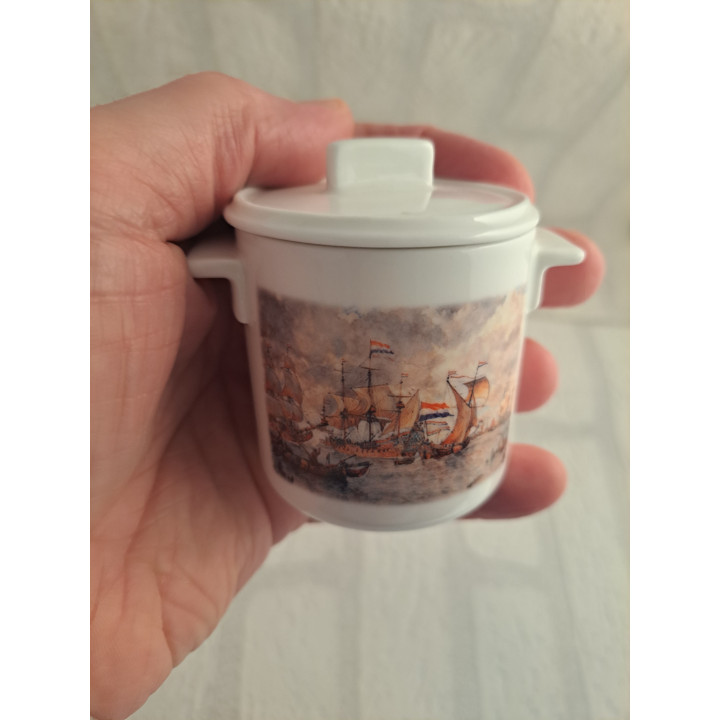 Suikerpotje met Nederlandse zeilschepen, porselein D7xH8cm - handgemaakt